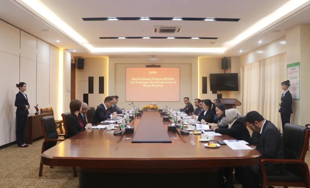 20231208-1-印尼工业部、莫罗瓦利金属工业理工学院、佛山职业技术学院莅临快盈VIII循环交流访问.jpg